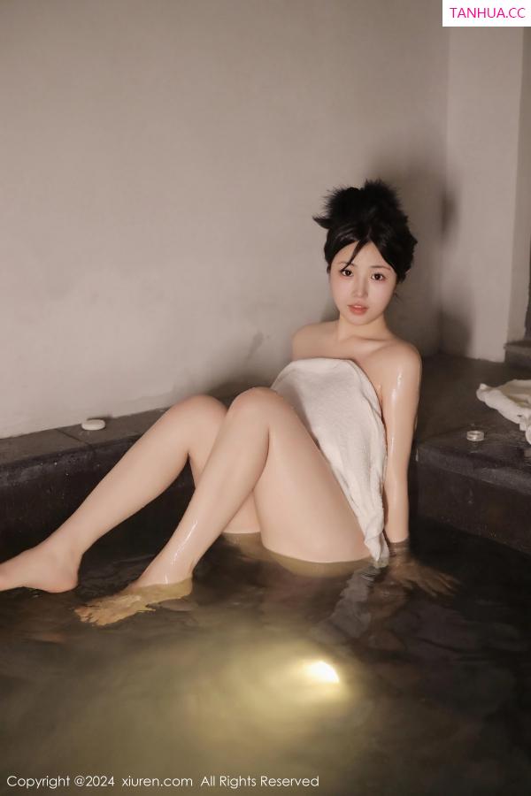   [XiuRen]高清写真图 2024.01.18 No.7977 陈小花 新人沐浴第4张图片